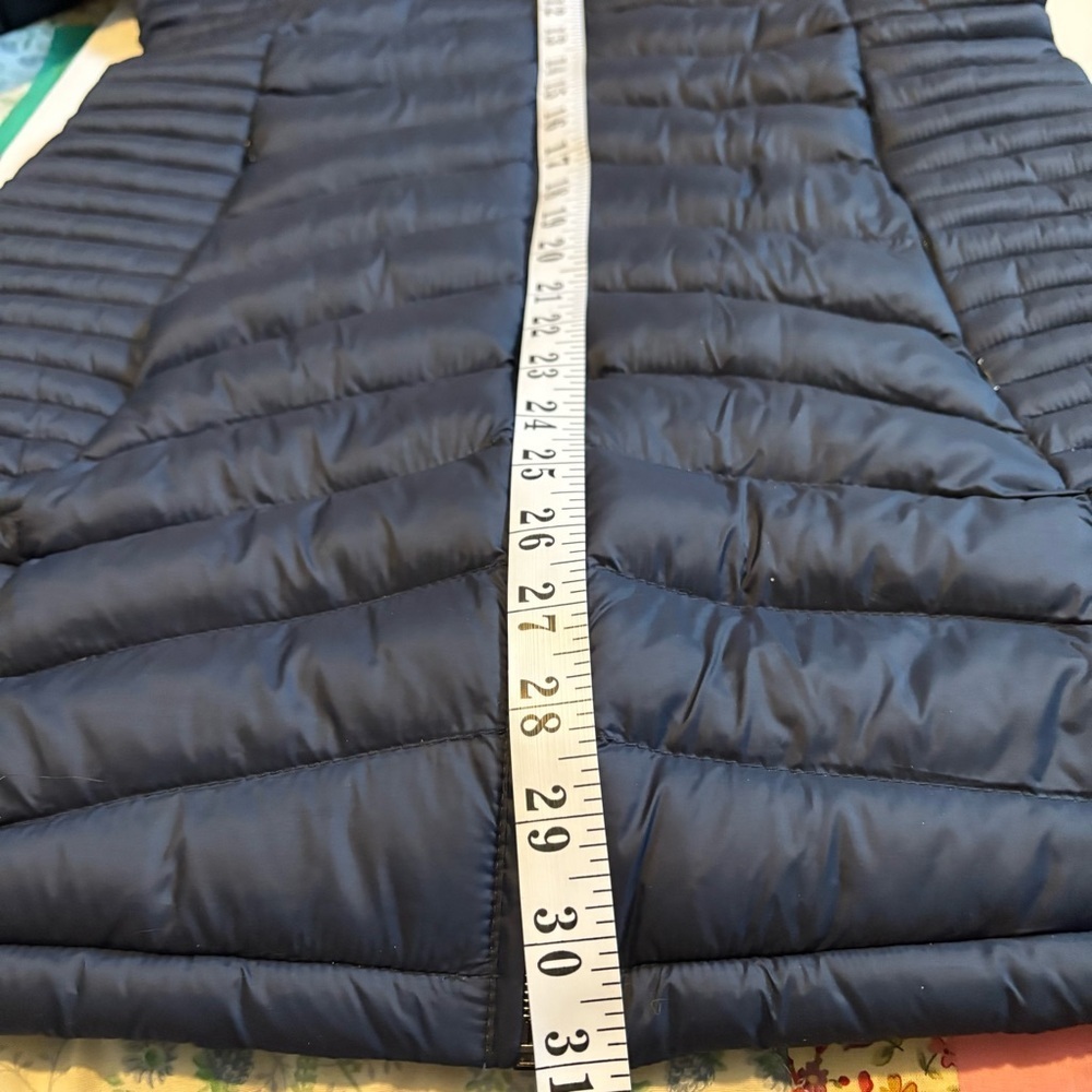 DKNY Women's Dark blue Puffer Coat, size S, great condition. - Picture 6 of 12